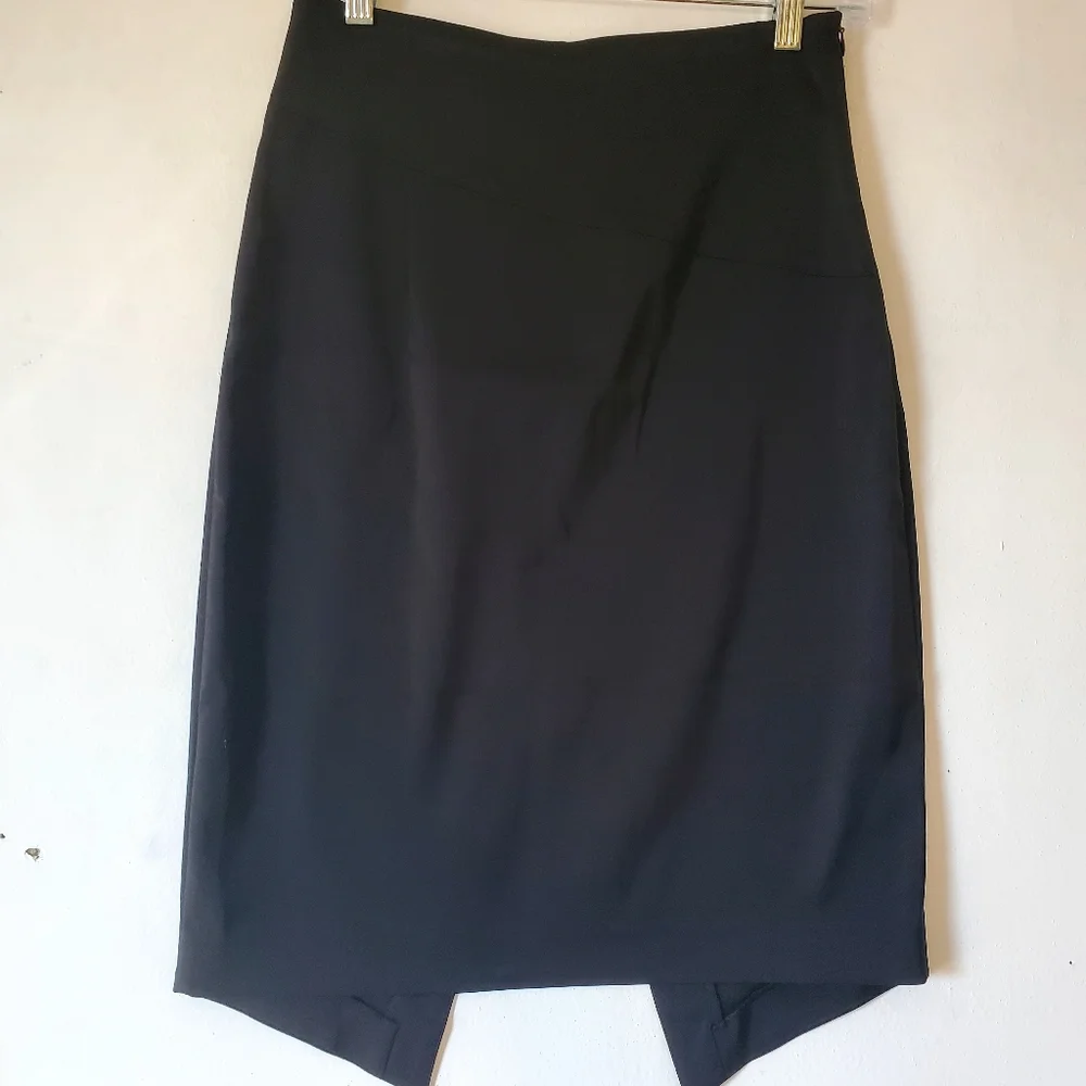 JNSQ Black Cutout Front Pencil Mini Skirt‎ Size 4 Women NWT